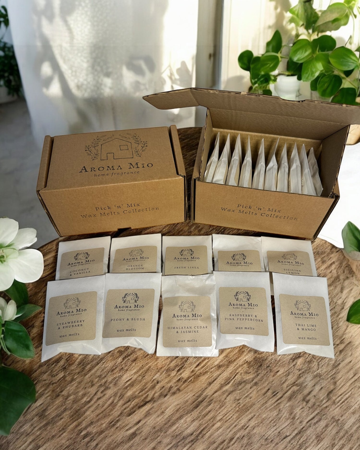 Deluxe Starter wax melt bundle with pick n mix collection. Hand poured by AROMA MIO in Norfolk, UK.