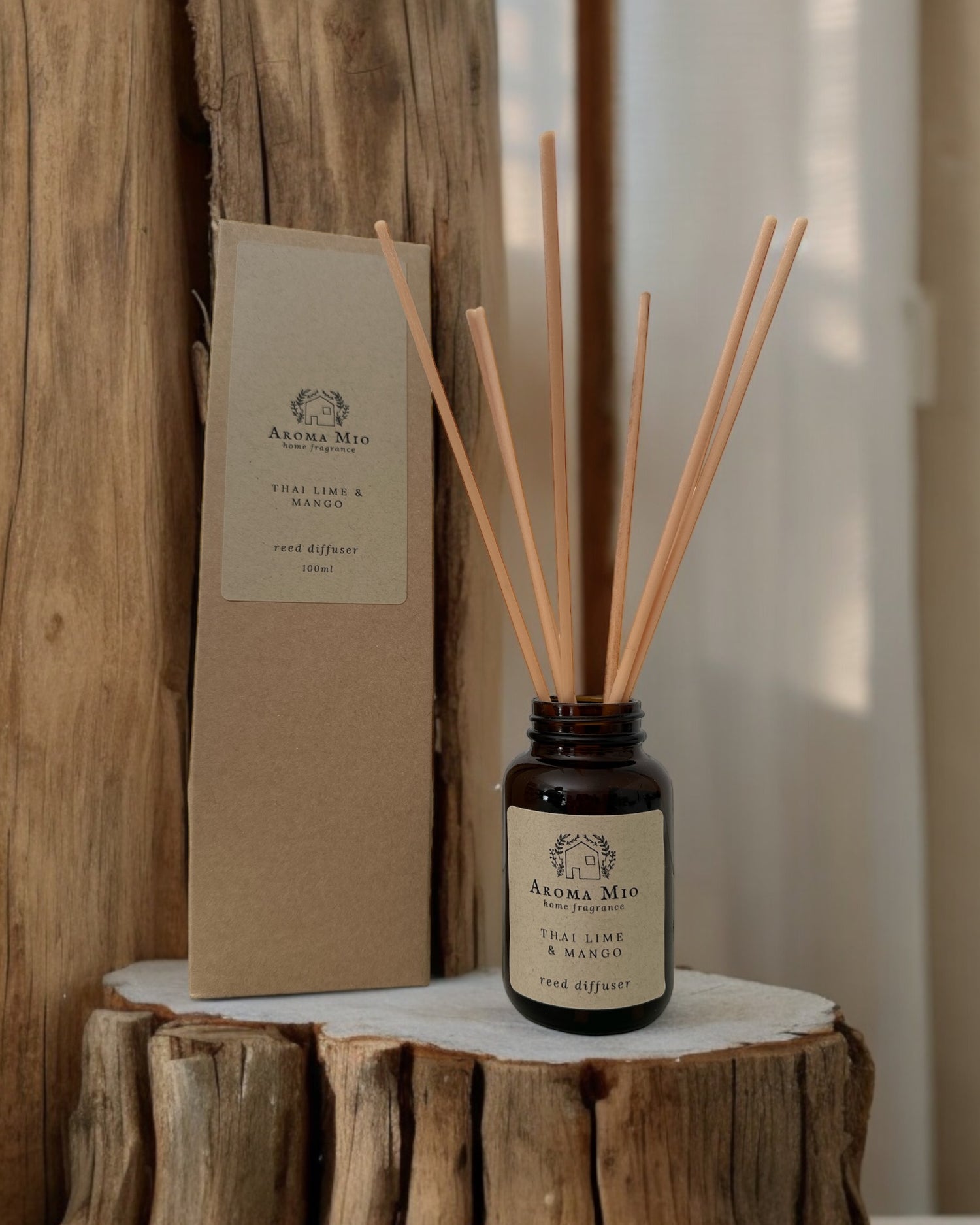 Thai Lime &amp; Mango Reed Diffuser, featuring a vibrant blend of citrus and tropical scents. Provides a refreshing and exotic home fragrance, ideal for creating a lively and inviting atmosphere in any room.